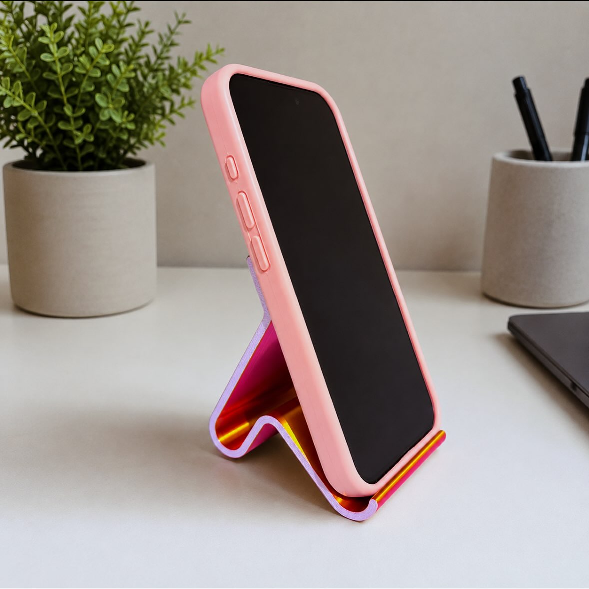Suporte Onda com celular apoiado